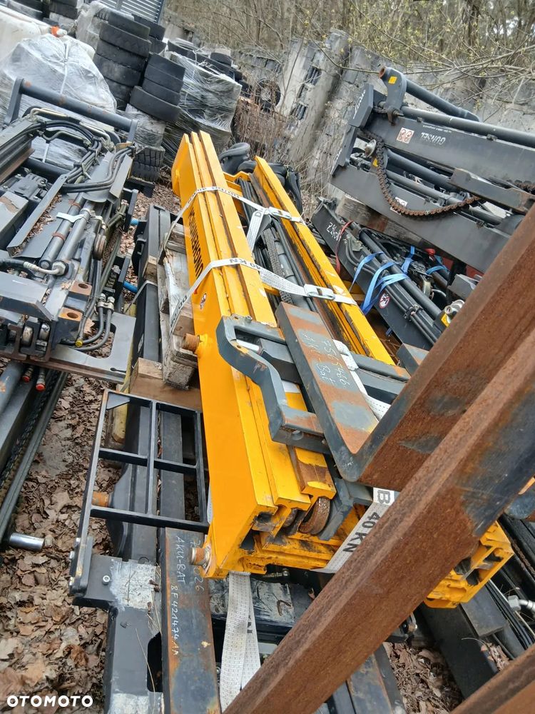 Maszt  7,5 m z przesuwem bocznym  do wózka widłowegoo - 1