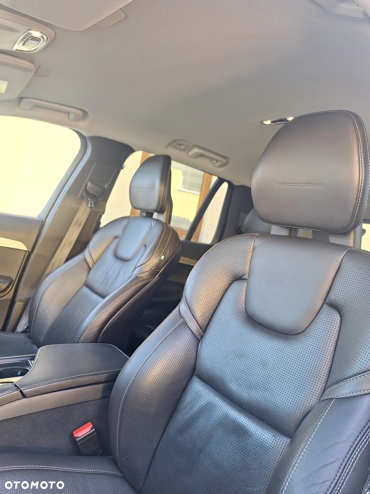 Volvo XC 90 - 23