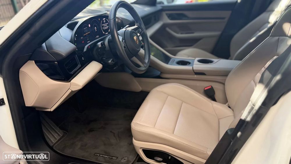 Porsche Taycan 4 - 13