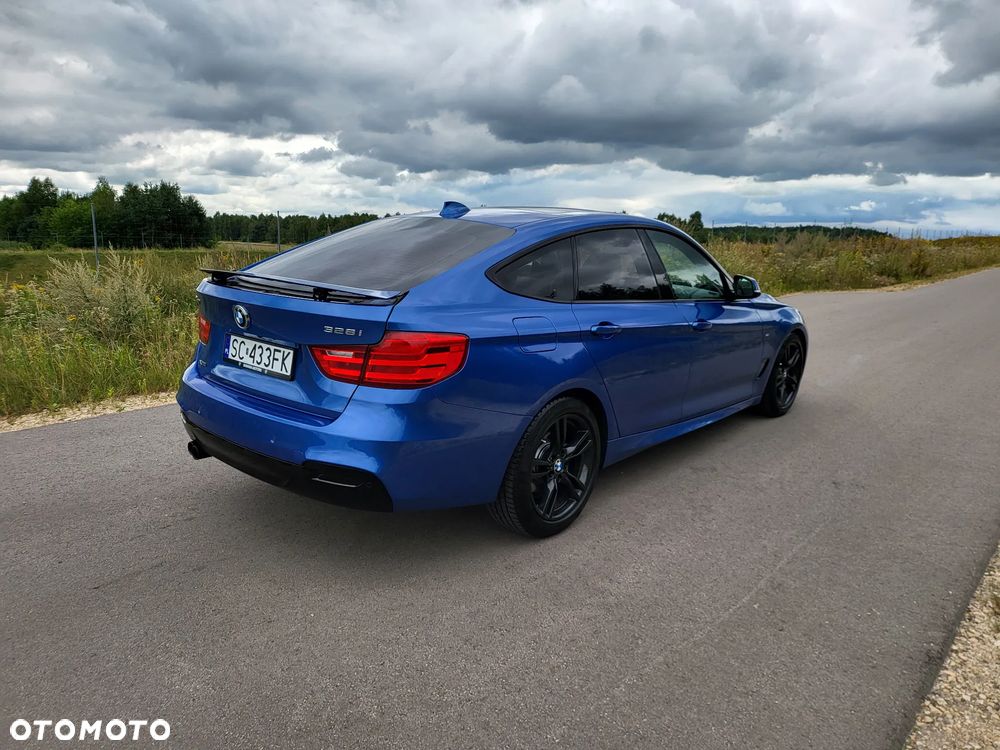 BMW Seria 3 328i Touring xDrive Sport-Aut Luxury Line - 4