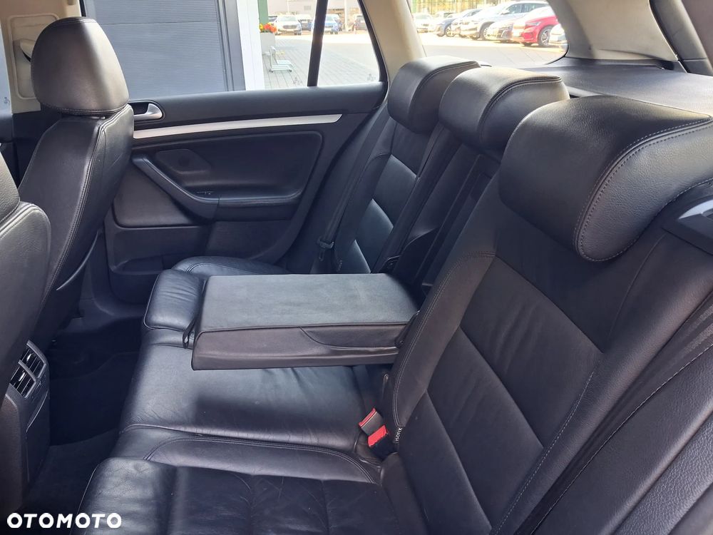 Volkswagen Golf - 15