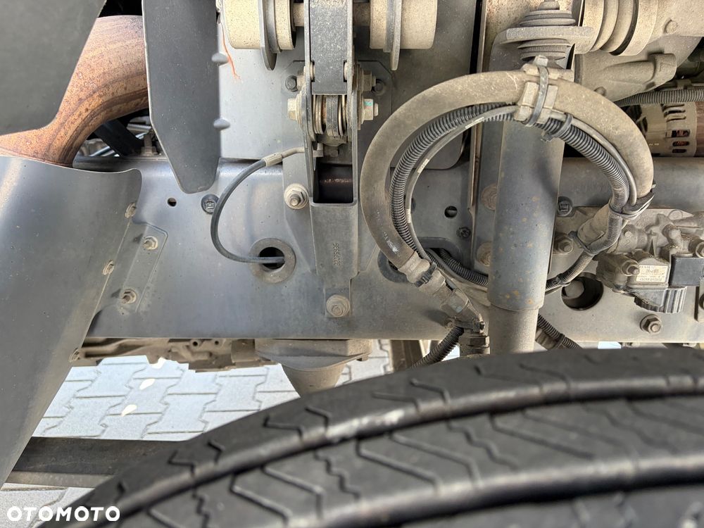 Renault GAMA D 12.210  chłodnia  izoterma 15 palet poduszka - 7