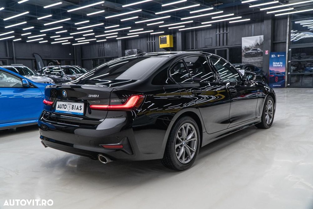 BMW Seria 3 318i Aut. Sport Line - 8