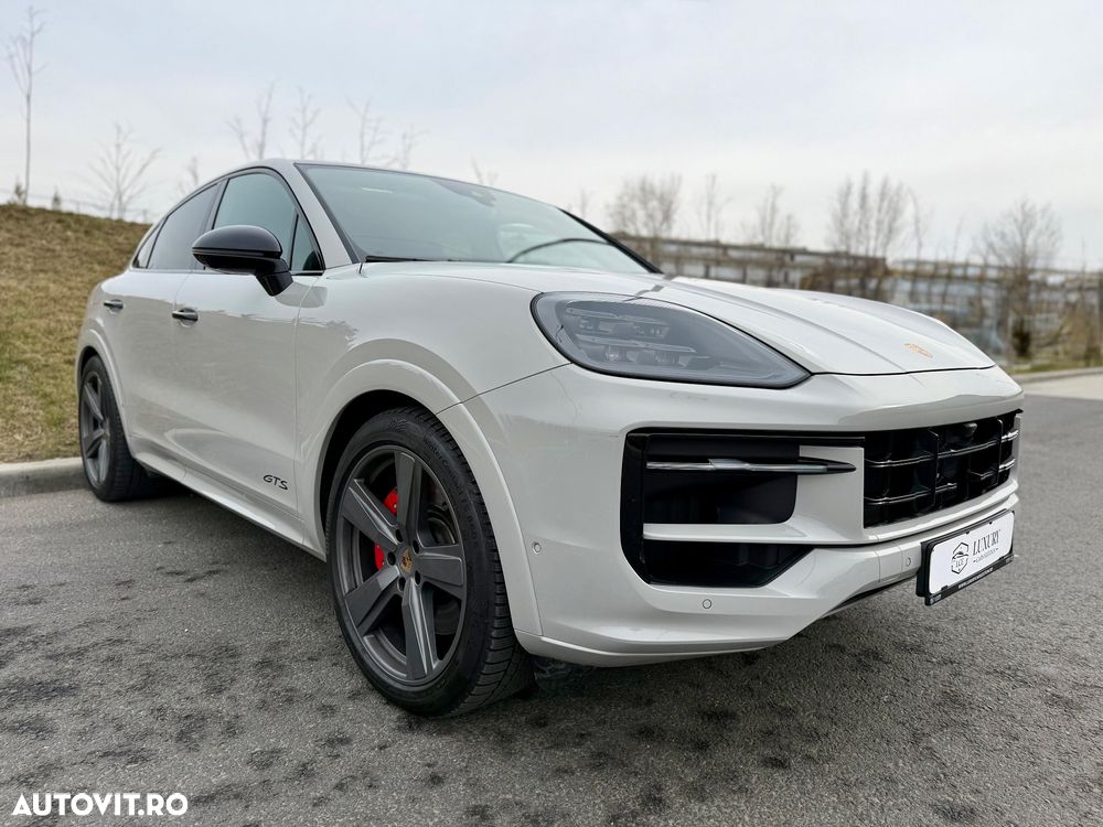 Porsche Cayenne Coupe GTS Tiptronic S - 2