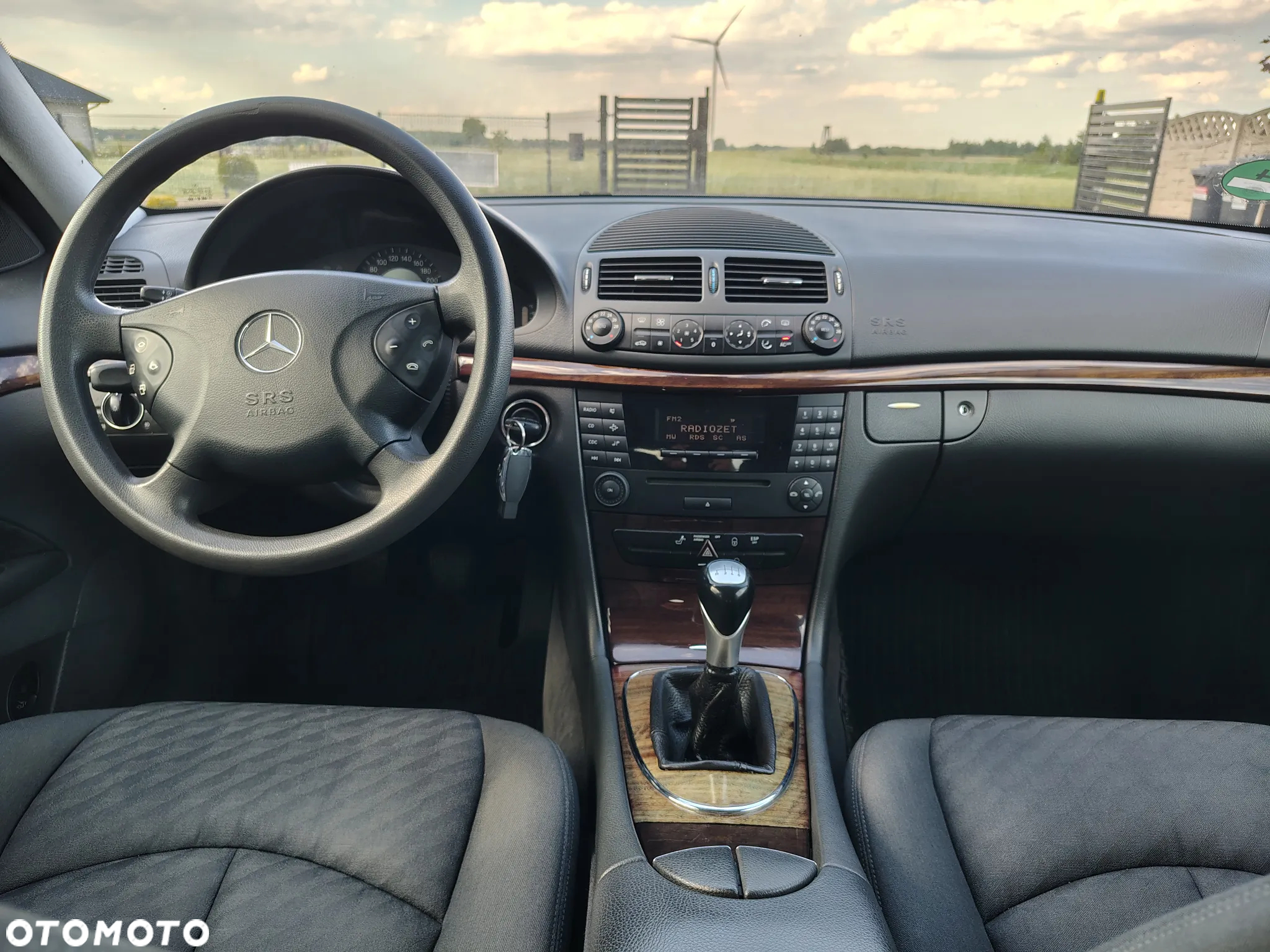 Mercedes-Benz Klasa E 200 Kompressor T Classic - 18