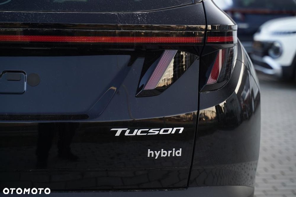 Hyundai Tucson 1.6 T-GDi HEV Executive 2WD - 23