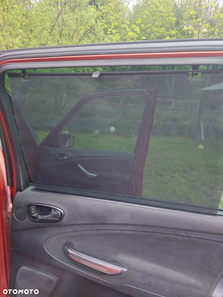 Ford Galaxy 2.0 TDCi Ghia - 16