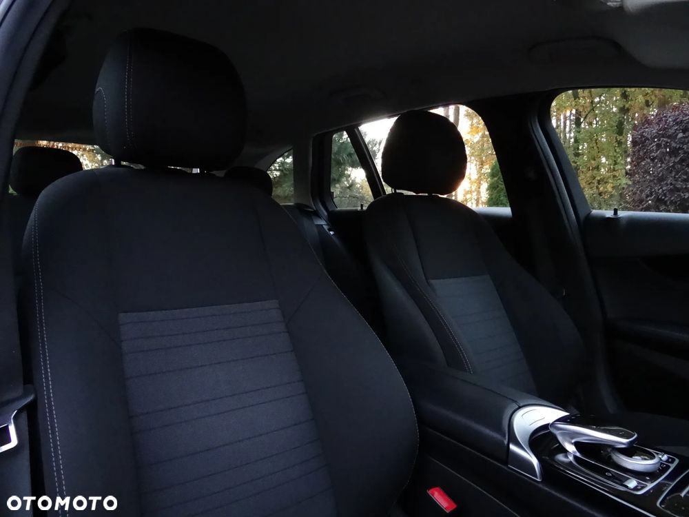 Mercedes-Benz Klasa C 200 (BlueTEC) d T 7G-TRONIC Exclusive - 36