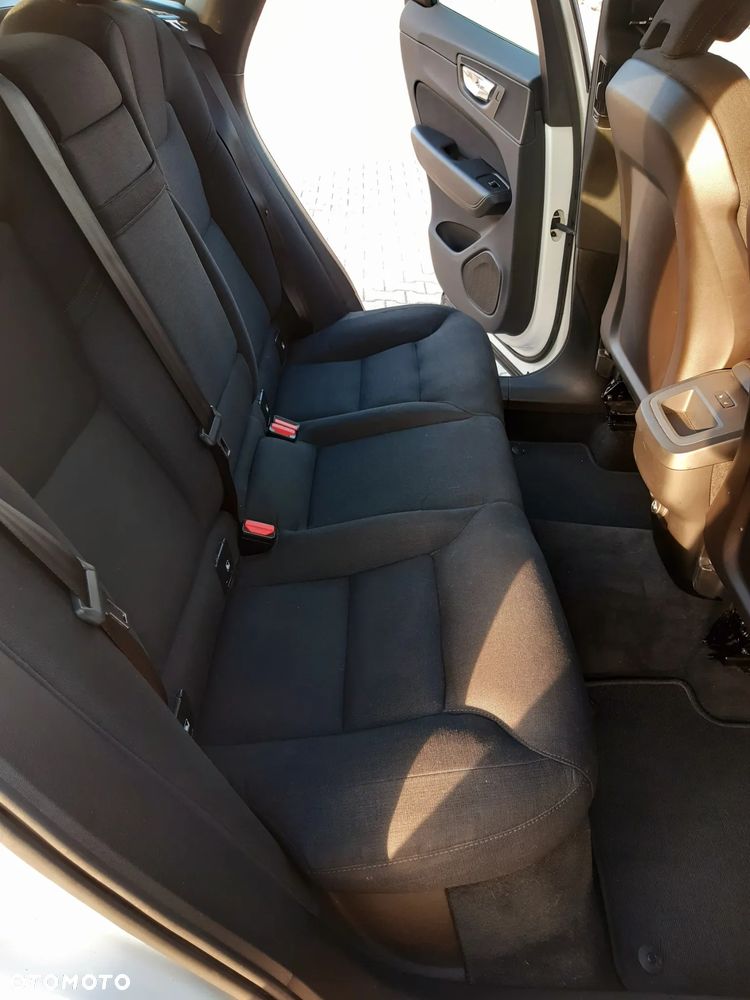 Volvo XC 60 D4 SCR Inscription - 17
