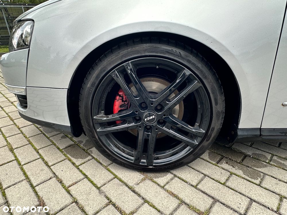 Volkswagen Passat 2.0 TDI DPF Highline - 18