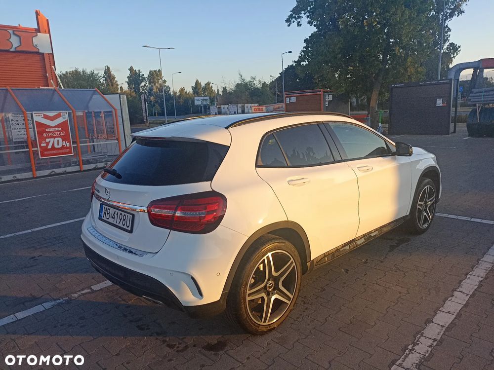 Mercedes-Benz GLA 200 7G-DCT AMG Line - 6
