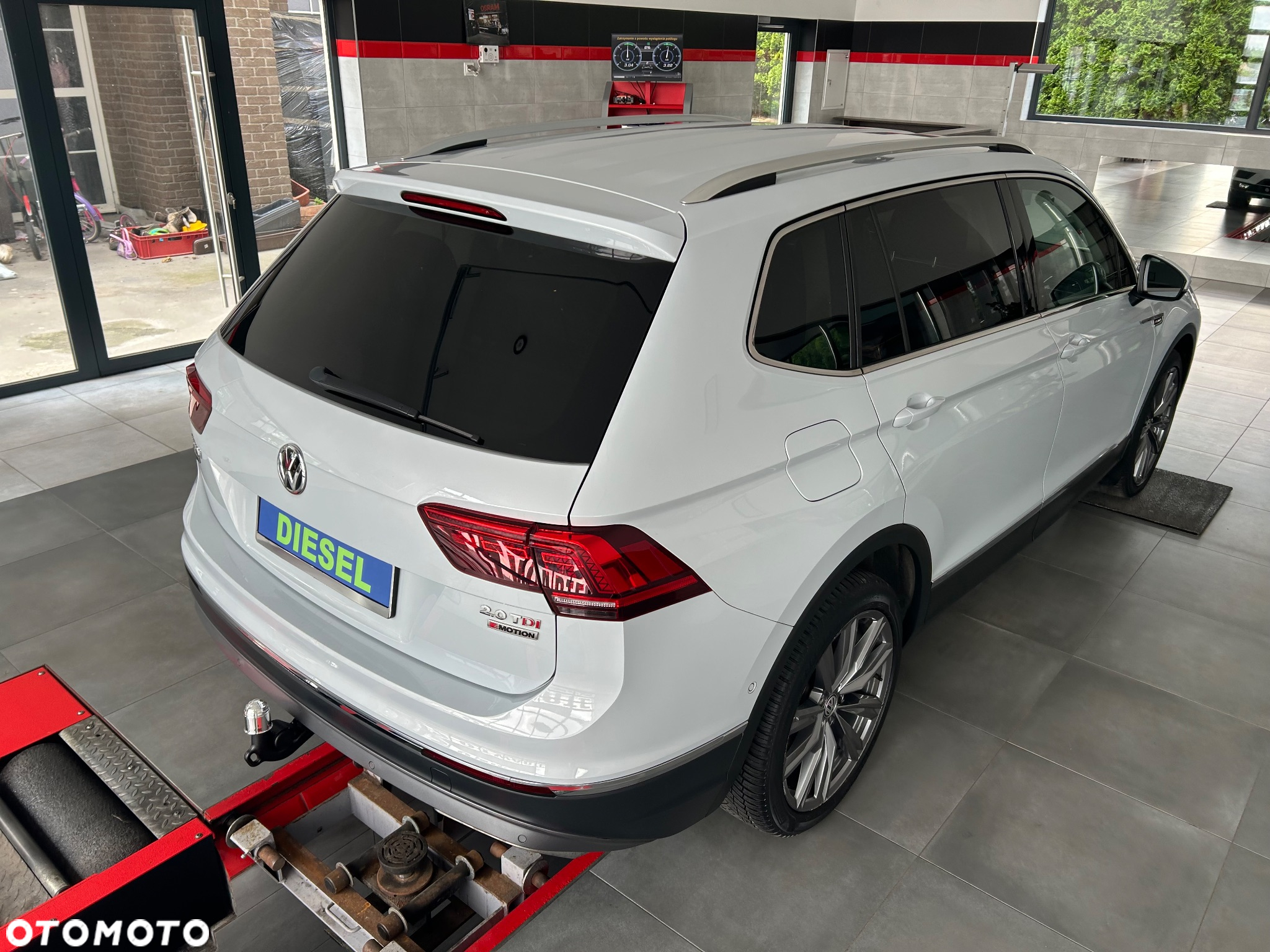 Volkswagen Tiguan 2.0 TDI 4Mot R-Line Plus DSG - 10