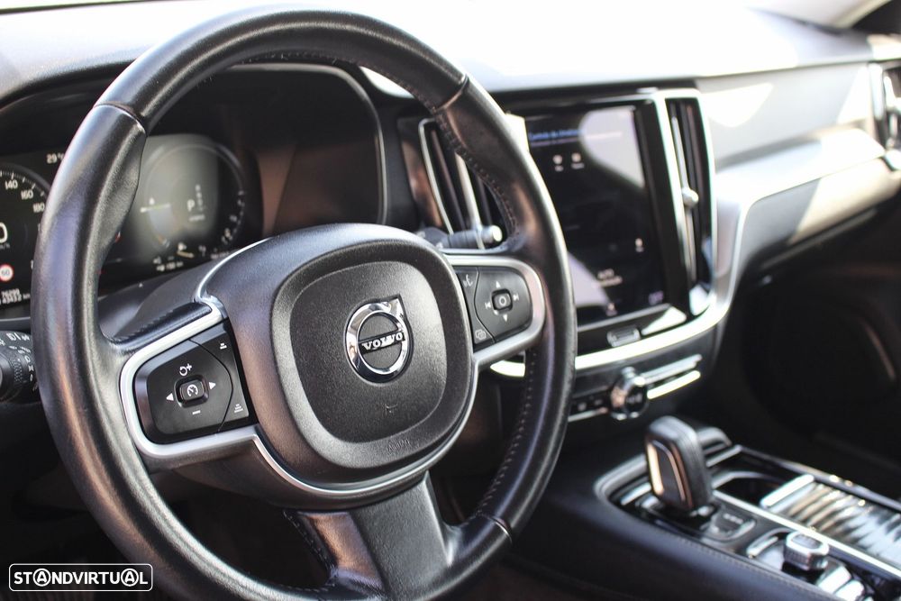 Volvo V60 2.0 T6 AWD TE R-Design Expression - 24
