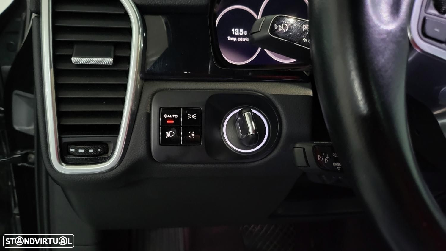 Porsche Cayenne Coupé E-Hybrid - 24