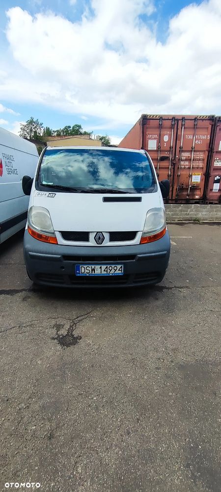 Renault TRAFIC - 1