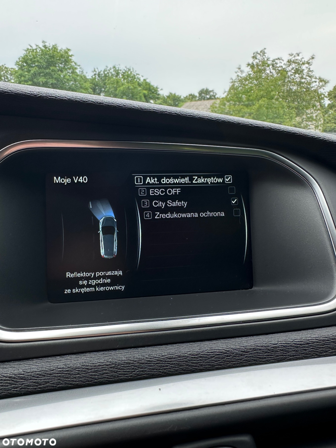 Volvo V40 D4 Drive-E R-Design Momentum - 17