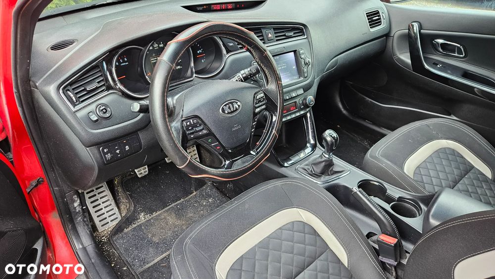 Kia Ceed - 6