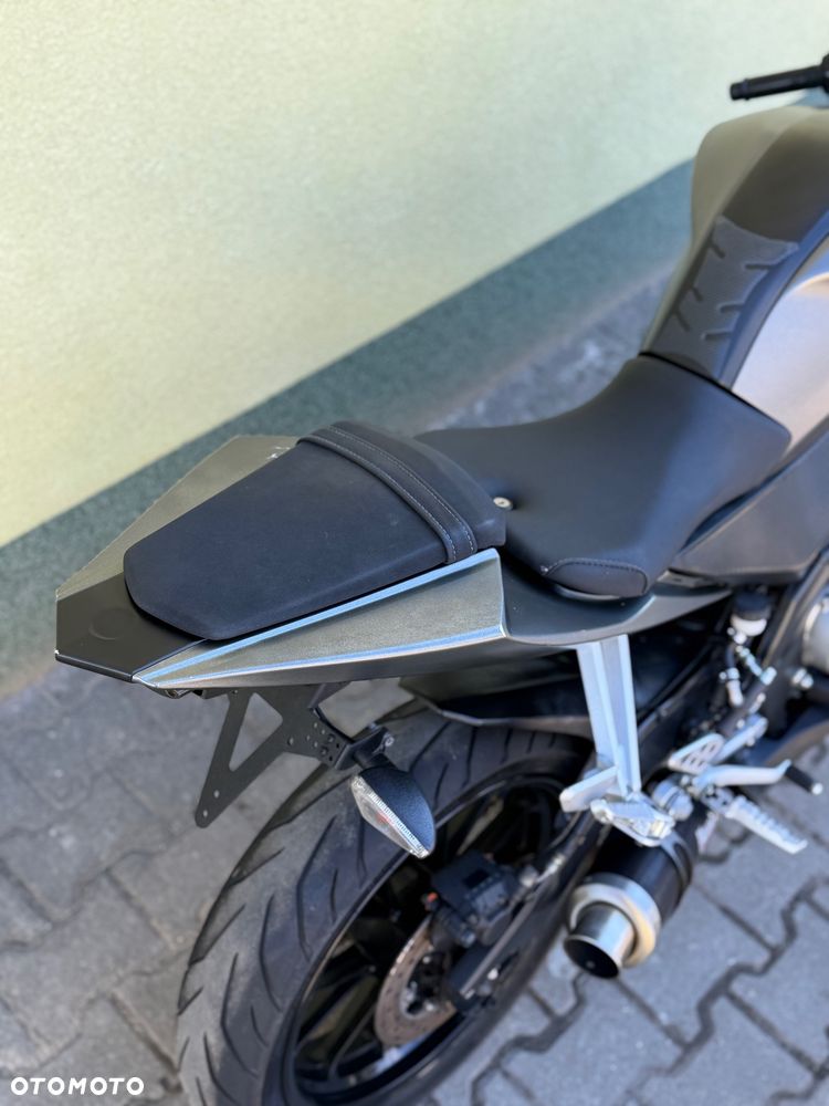 Yamaha YZF - 11