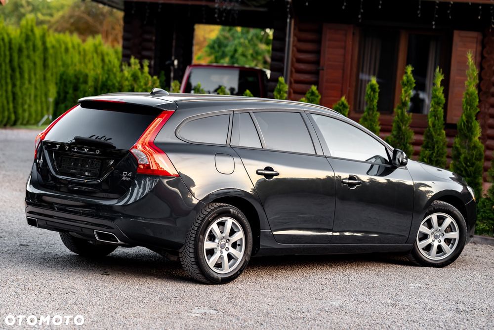 Volvo V60 D4 AWD Geartronic Momentum - 13