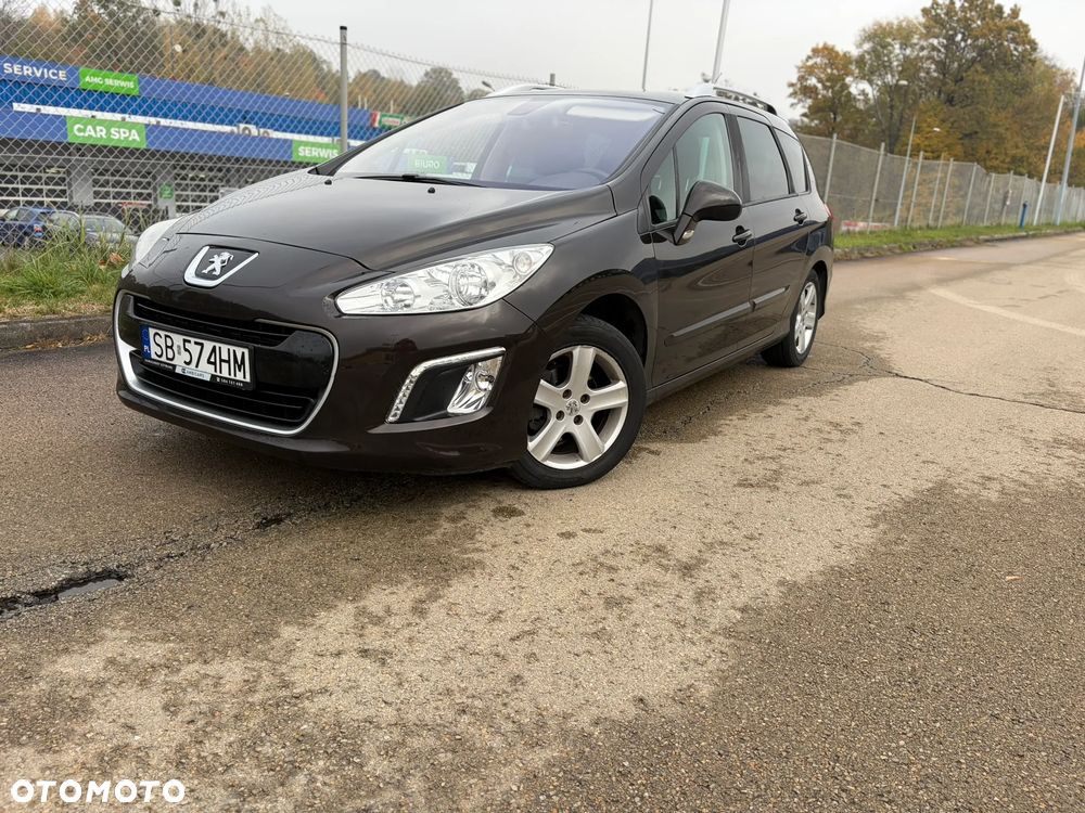 Peugeot 308 2012 photo 2