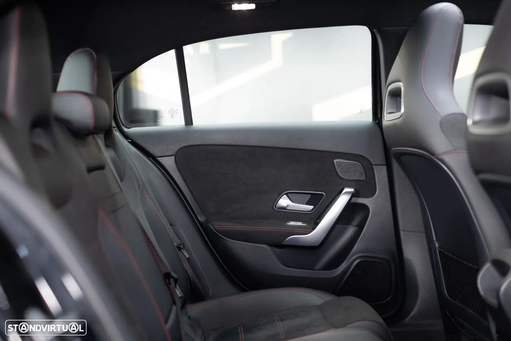 Mercedes-Benz A 250 e 8G-DCT AMG Line Advanced - 17