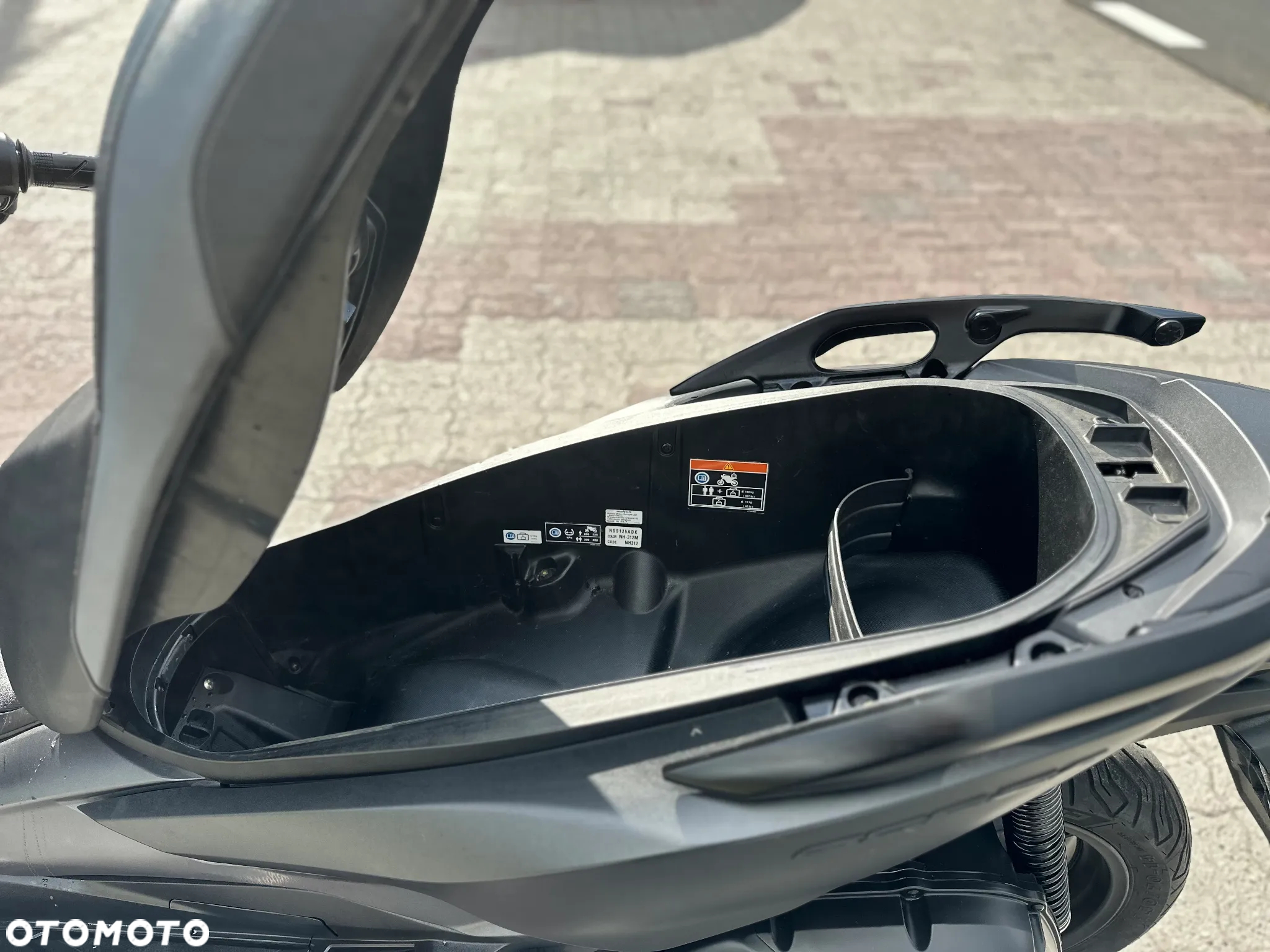 Honda NSS - 16