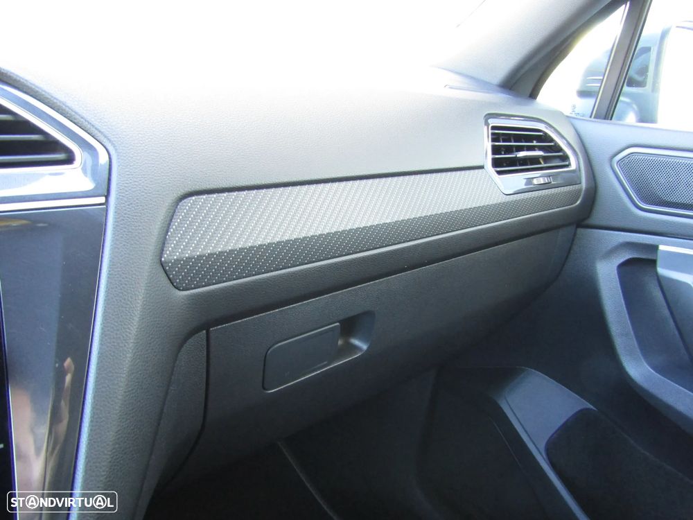 VW Tiguan Allspace 2.0 TDI R-Line DSG - 24