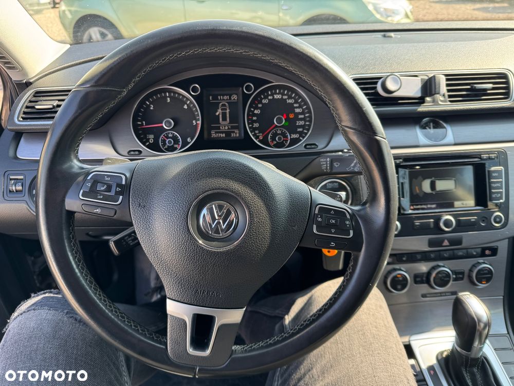 Volkswagen Passat - 7