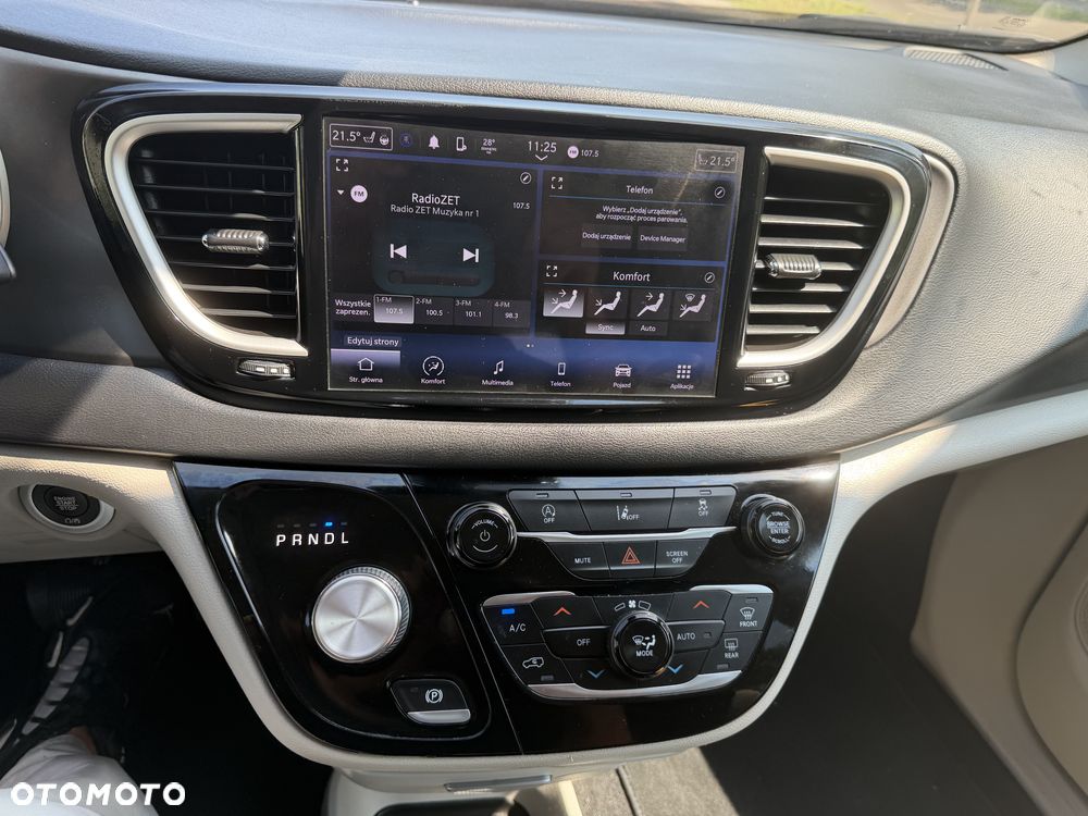 Chrysler Pacifica - 2
