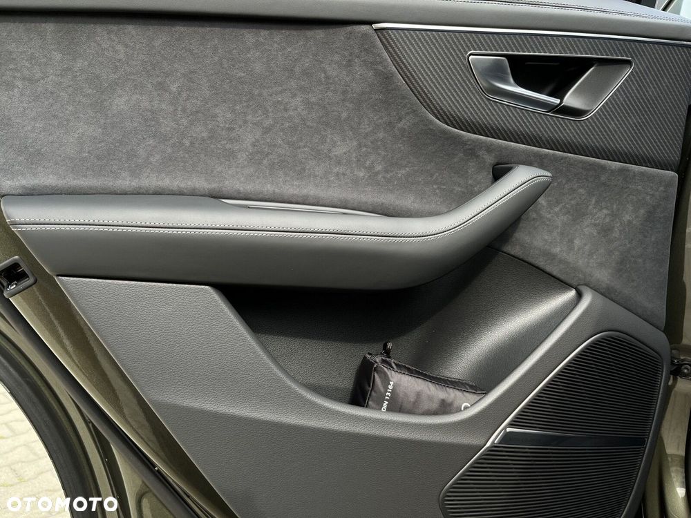 Audi SQ8 - 19