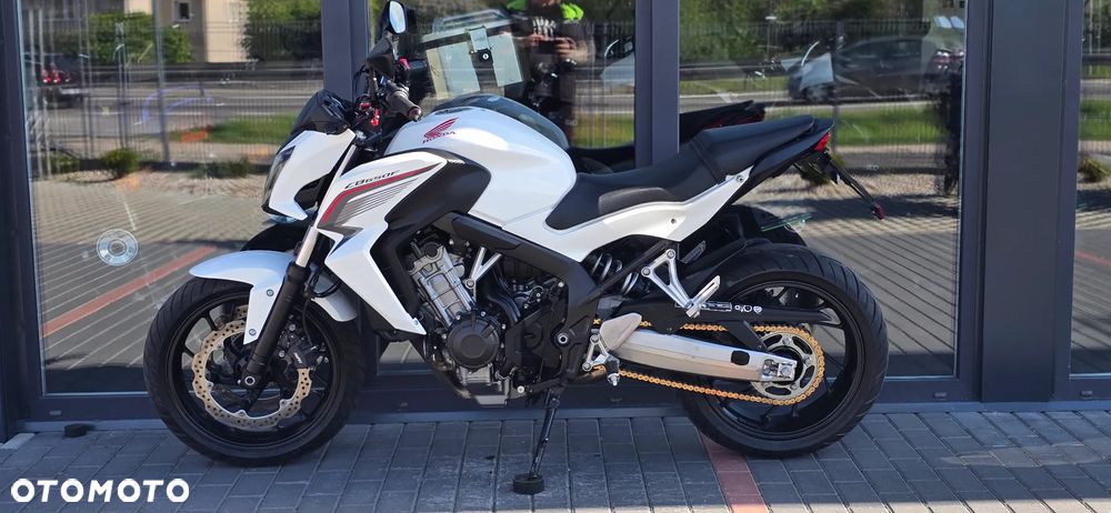 Honda CB - 23