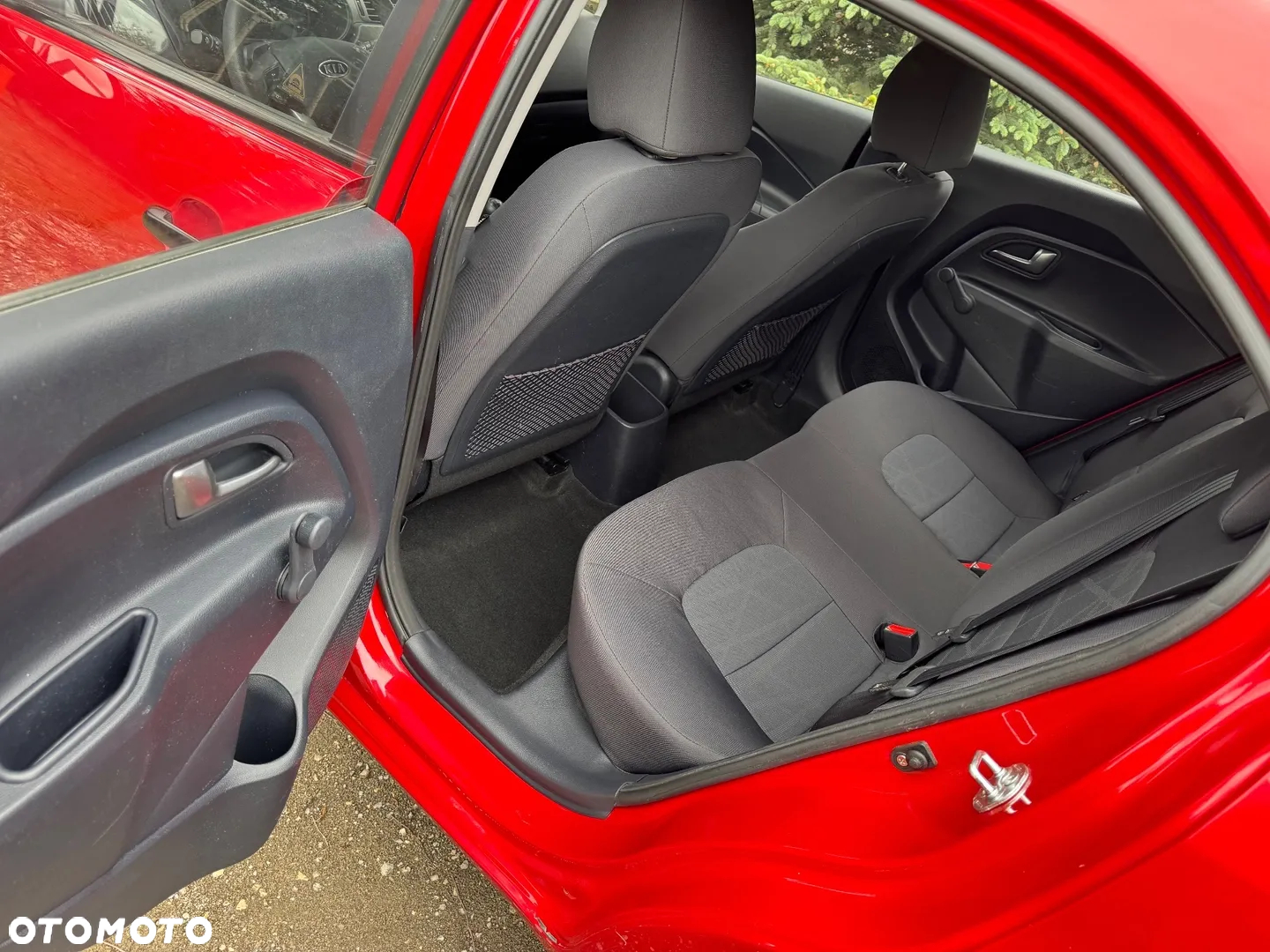 Kia Rio - 7