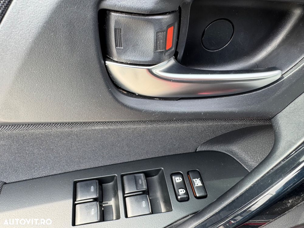 Toyota Auris 1.8 L VVT-i Sol+ - 10