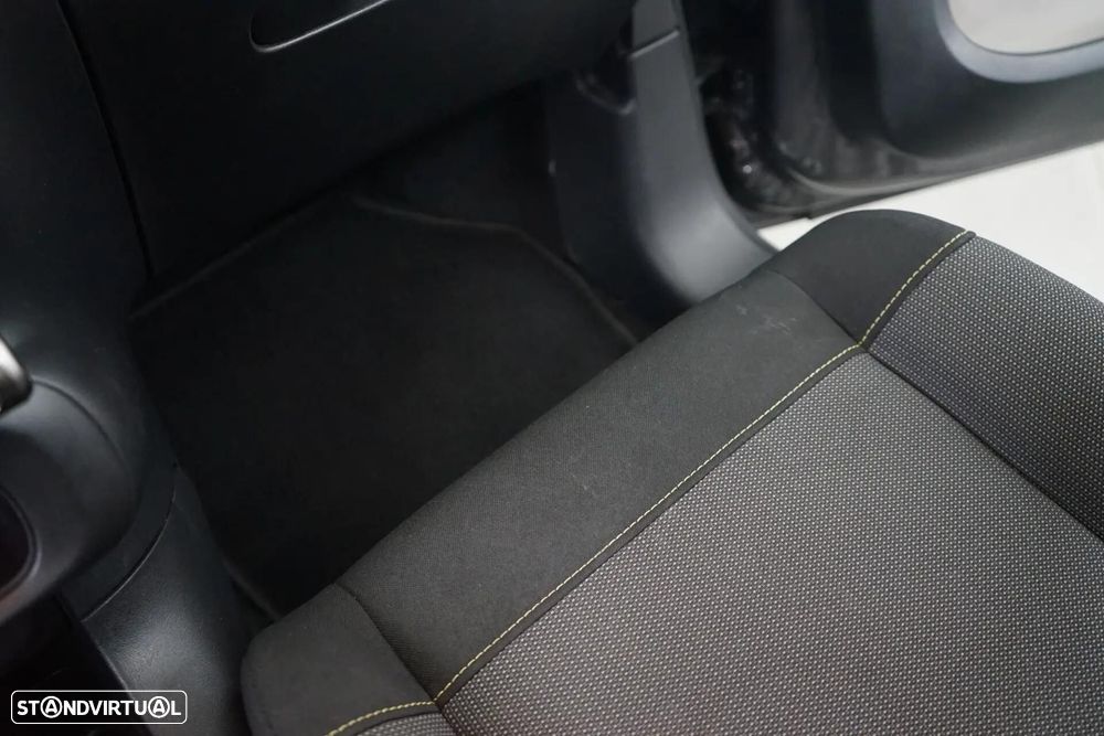 Citroën C3 1.2 PureTech Shine - 36