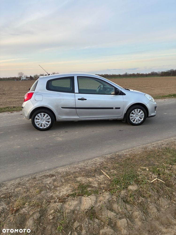 Renault Clio 1.2 16V Wind - 4