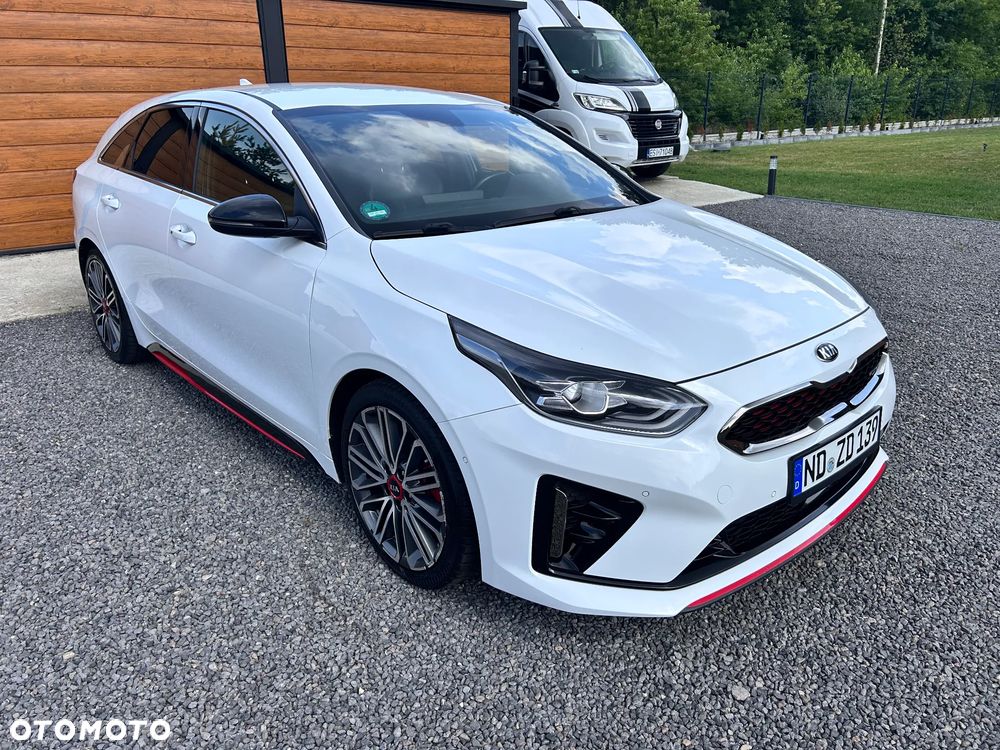 Kia ProCeed 1.6 T-GDI GT DCT - 13
