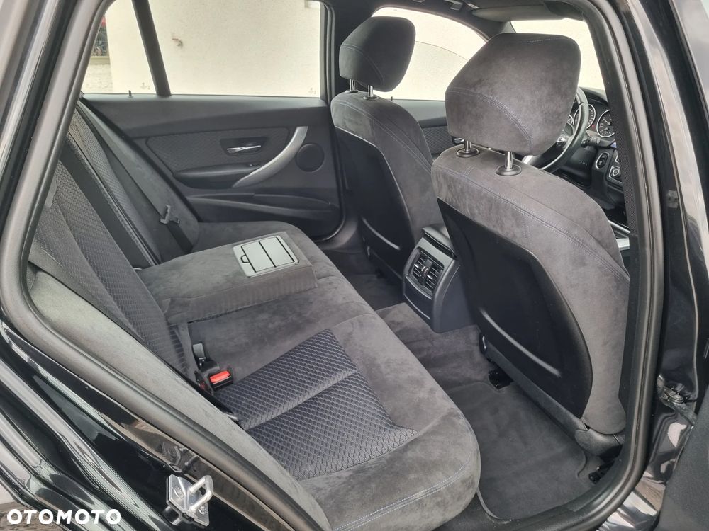 BMW Seria 3 318d M Sport EU6 - 14