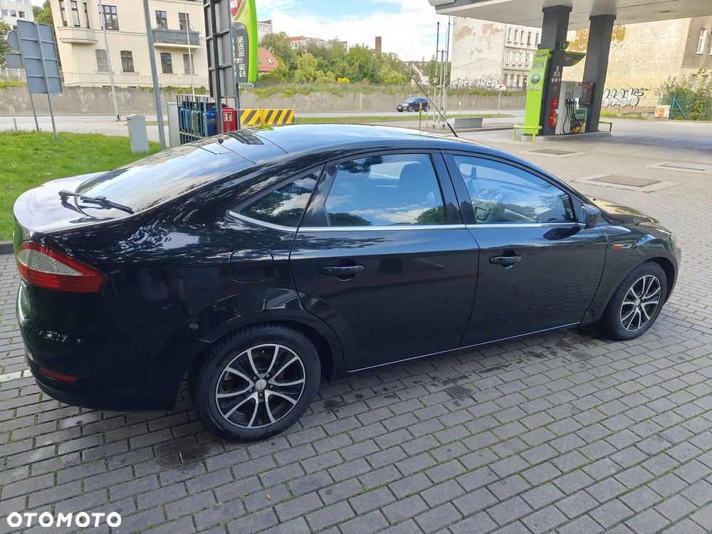 Ford Mondeo 2.0 TDCi Ghia - 4