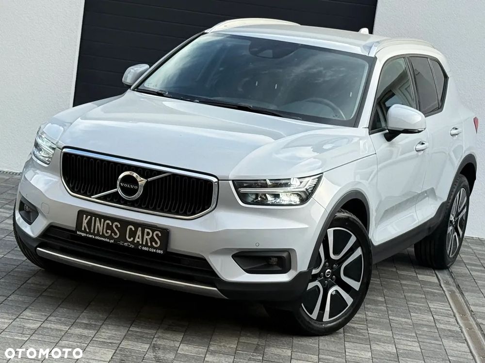 Volvo XC 40 B4 B AWD Geartronic Momentum Pro - 32