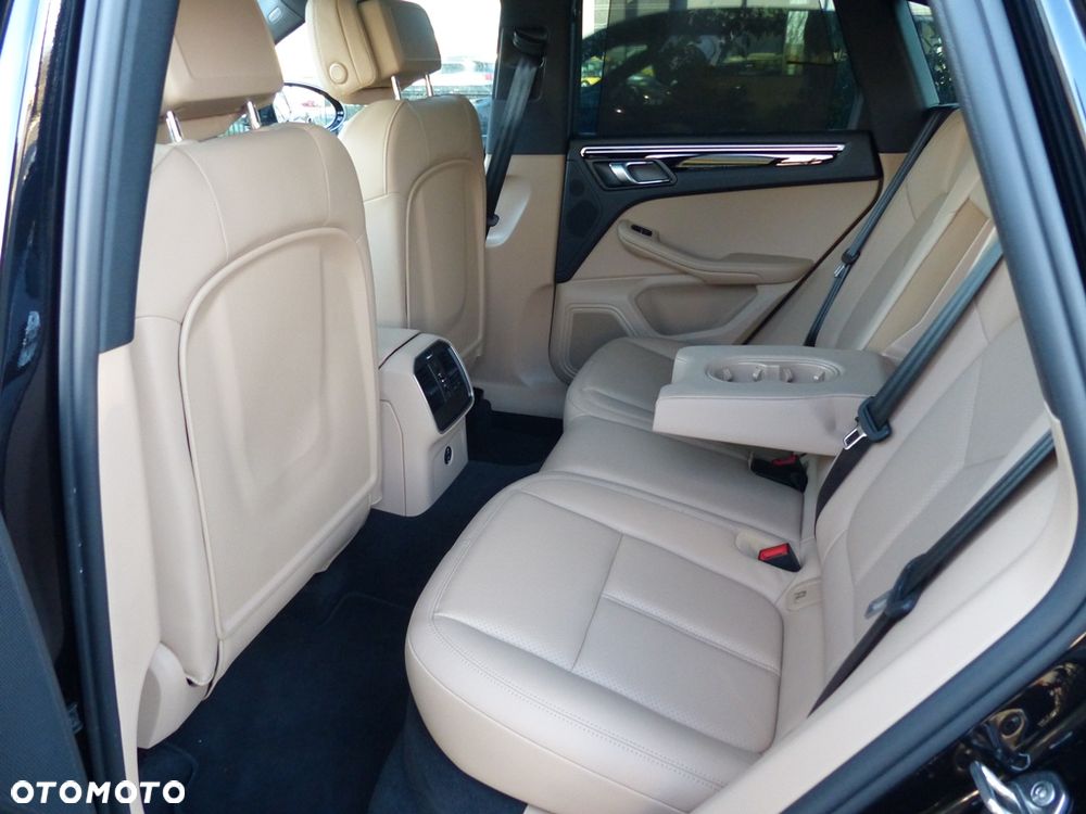 Porsche Macan - 22