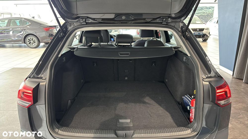 Volkswagen Golf VIII 2.0 TDI Life - 17