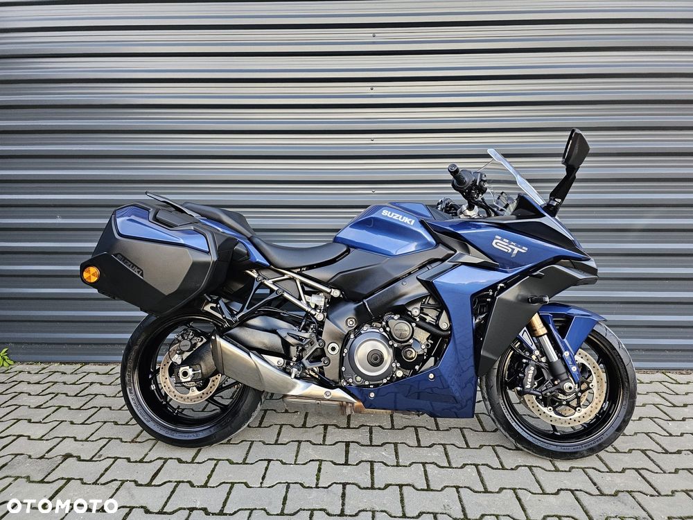 Suzuki GSX - 3