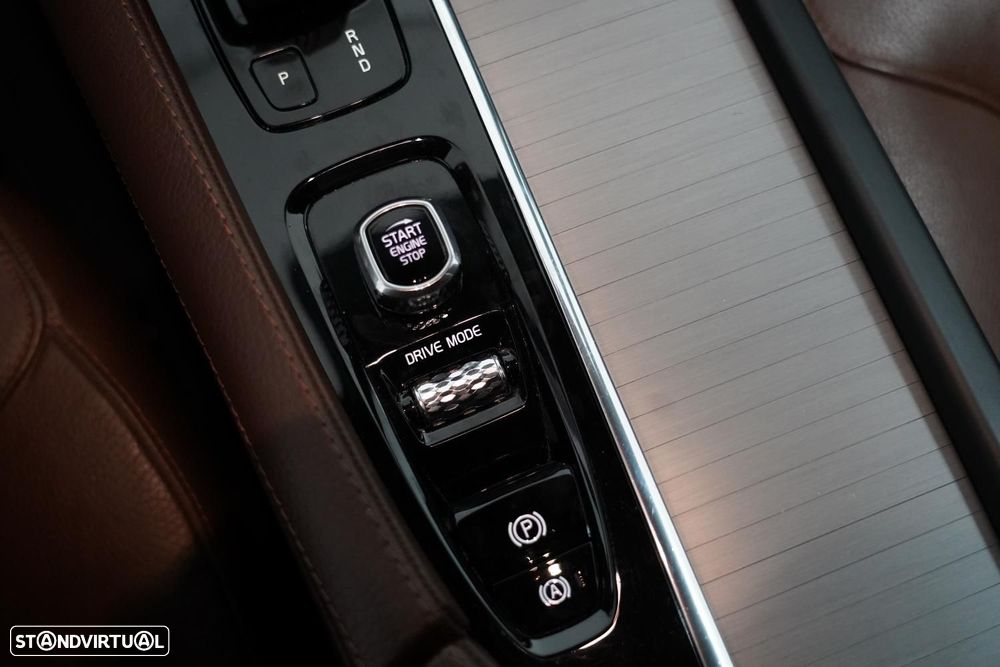 Volvo XC 90 2.0 T8 PHEV Momentum Plus AWD - 19