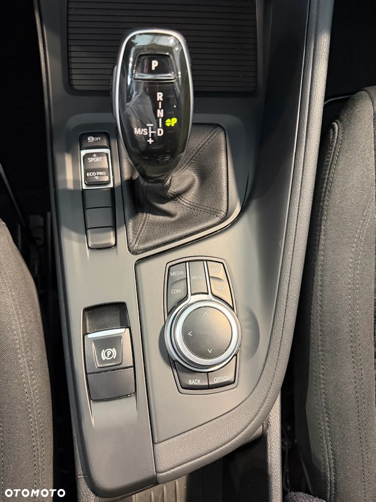 BMW X1 sDrive18i GPF - 24
