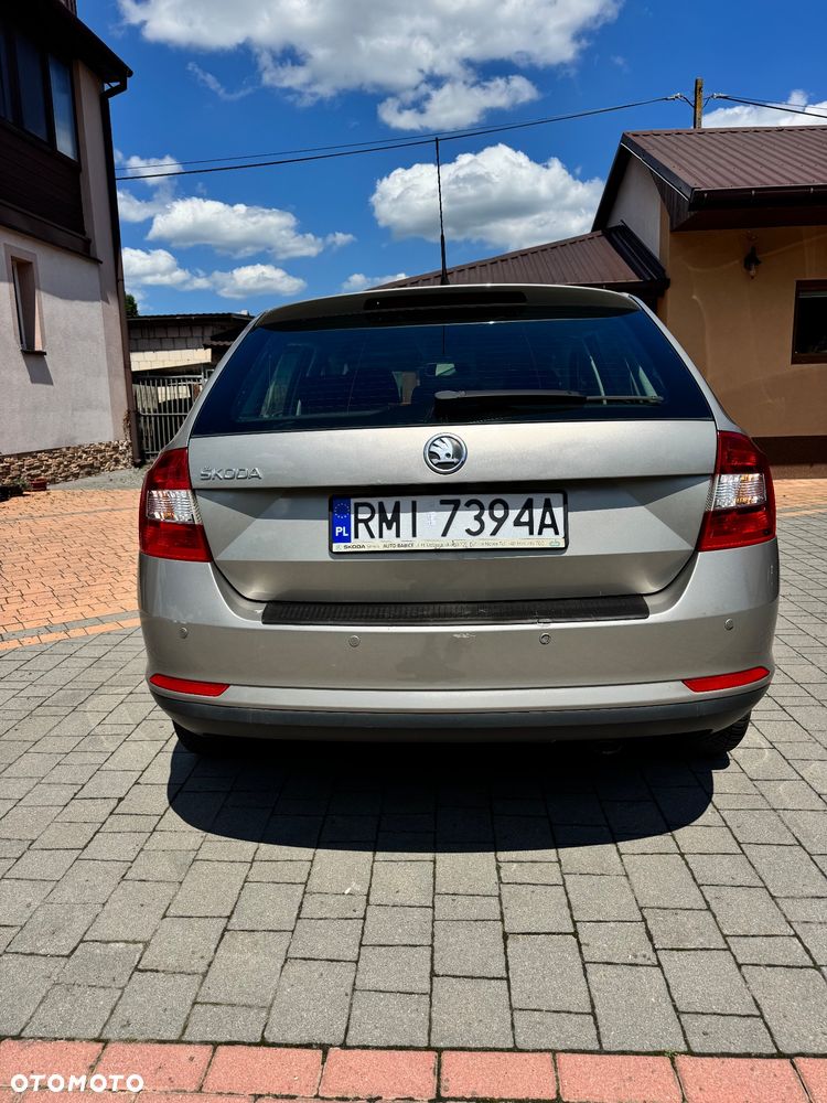 Skoda RAPID 1.6 TDI DSG Ambition - 12