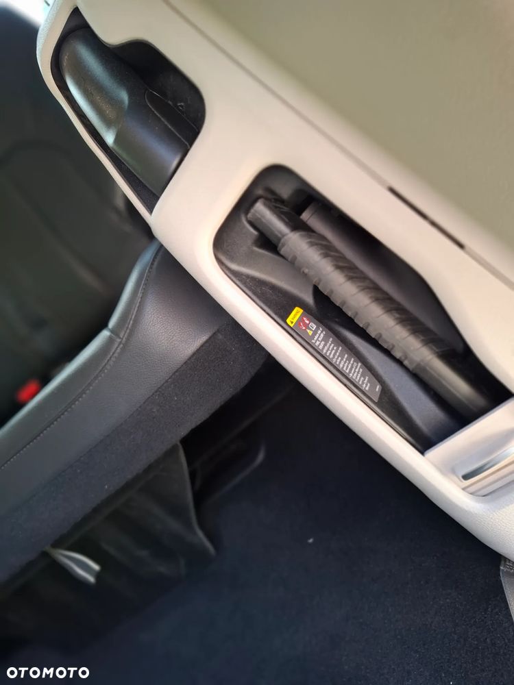 Chrysler Pacifica - 19