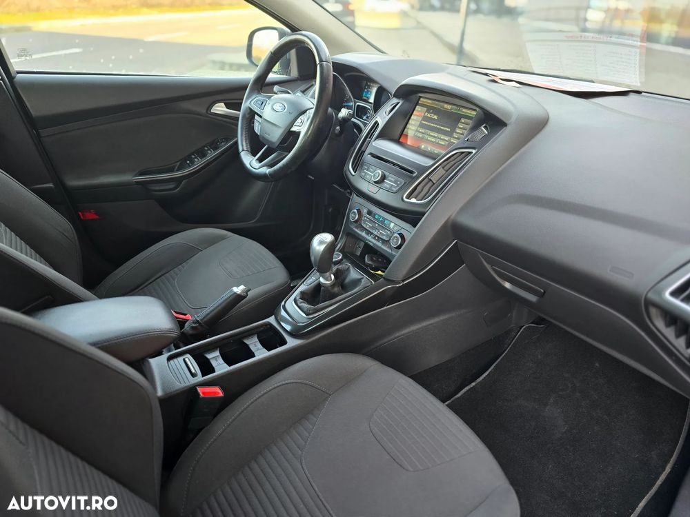 Ford Focus 1.0 EcoBoost Start Stop Titanium - 24