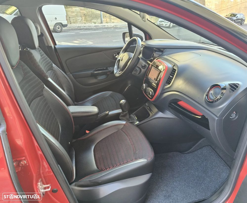 Renault Captur 0.9 TCE Helly Hansen - 15