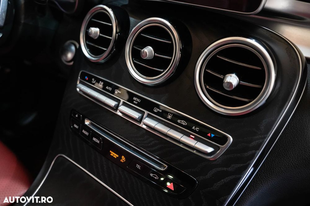 Mercedes-Benz GLC Coupe 250 4Matic 9G-TRONIC AMG Line - 14