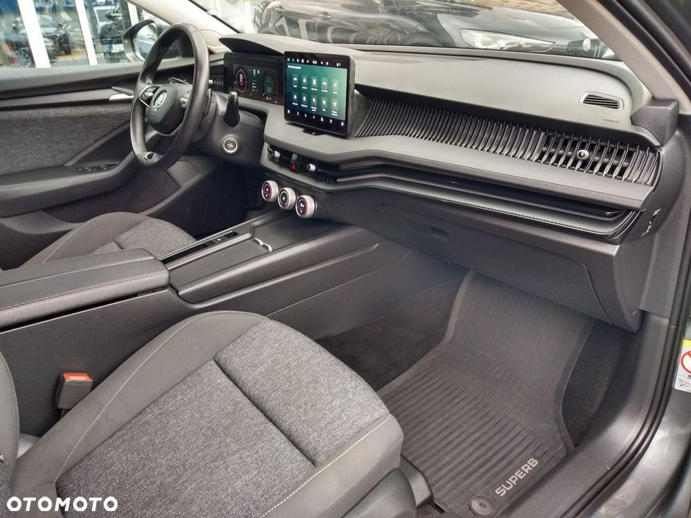 Skoda Superb 1.5 TSI mHEV DSG Essence - 28